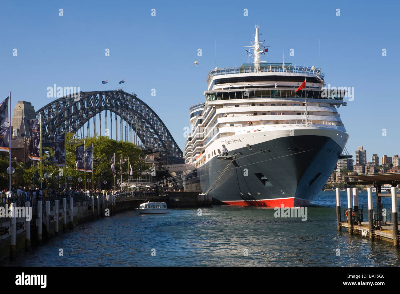 Queen Victoria cruise ship at Overseas Passenger Terminal, circular
