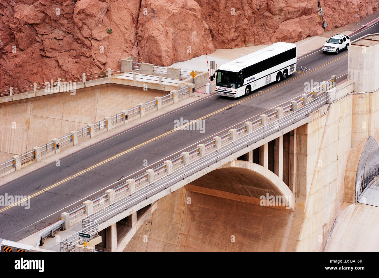 tour bus traffic at Hoover Dam Stock Photo