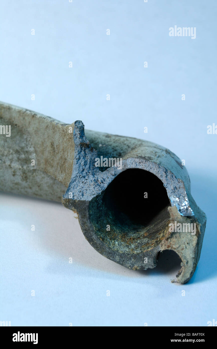 Brittle fracture hires stock photography and images Alamy