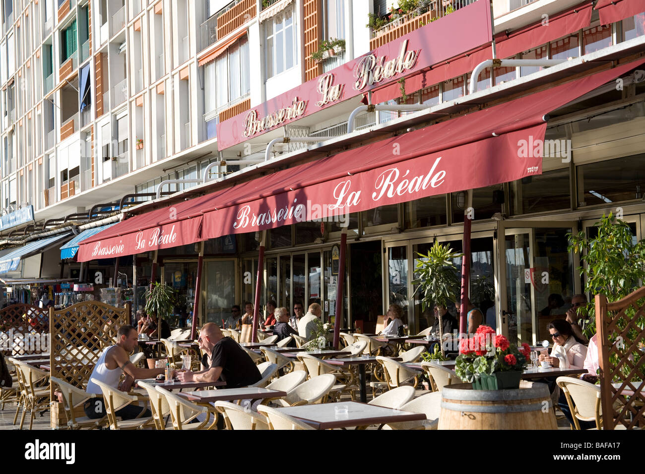 Waterfront cafes and restaurants on the Quai de Cronstadt, Toulon