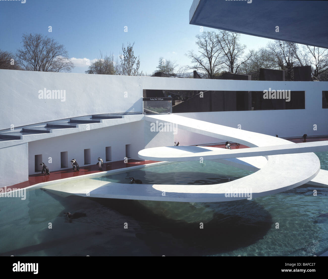 Penguin Pool London Zoo, London, United Kingdom, Berthold Lubetkin