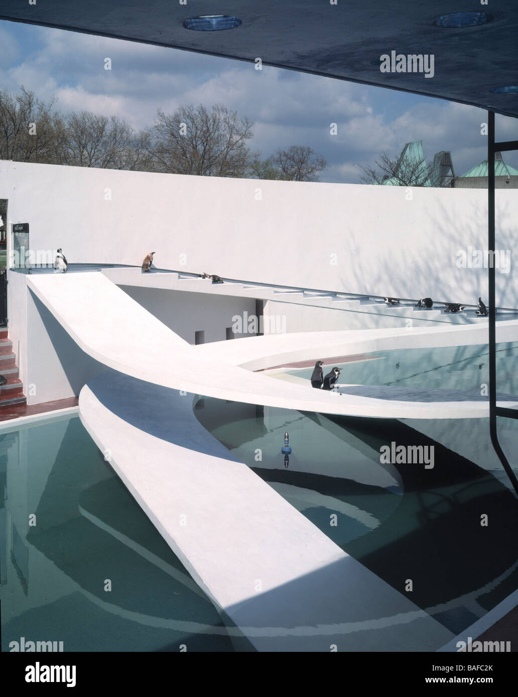 Penguin Pool London Zoo, London, United Kingdom, Berthold Lubetkin
