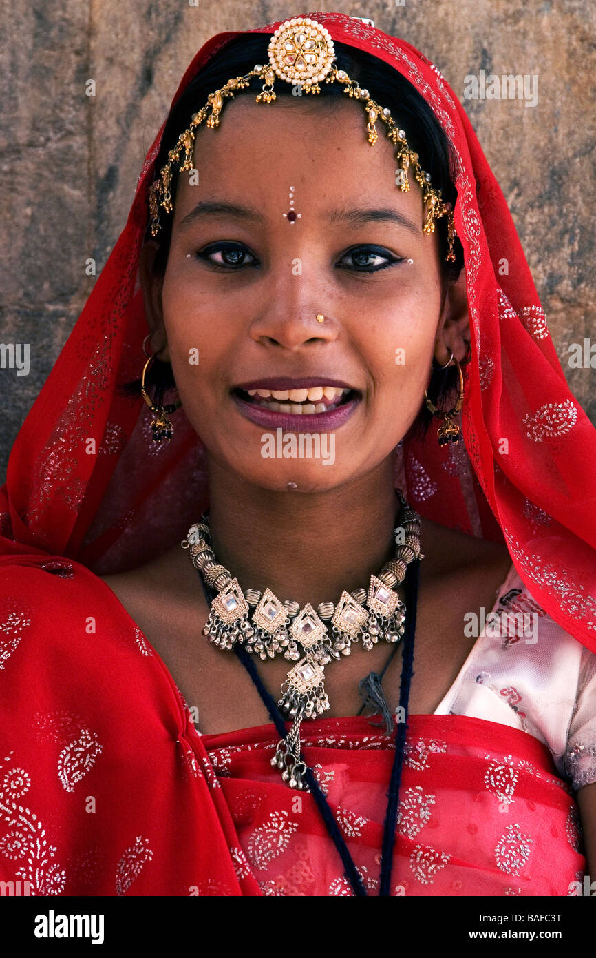 Young Indian Woman wearing traditional Indian dress and jewellery ...