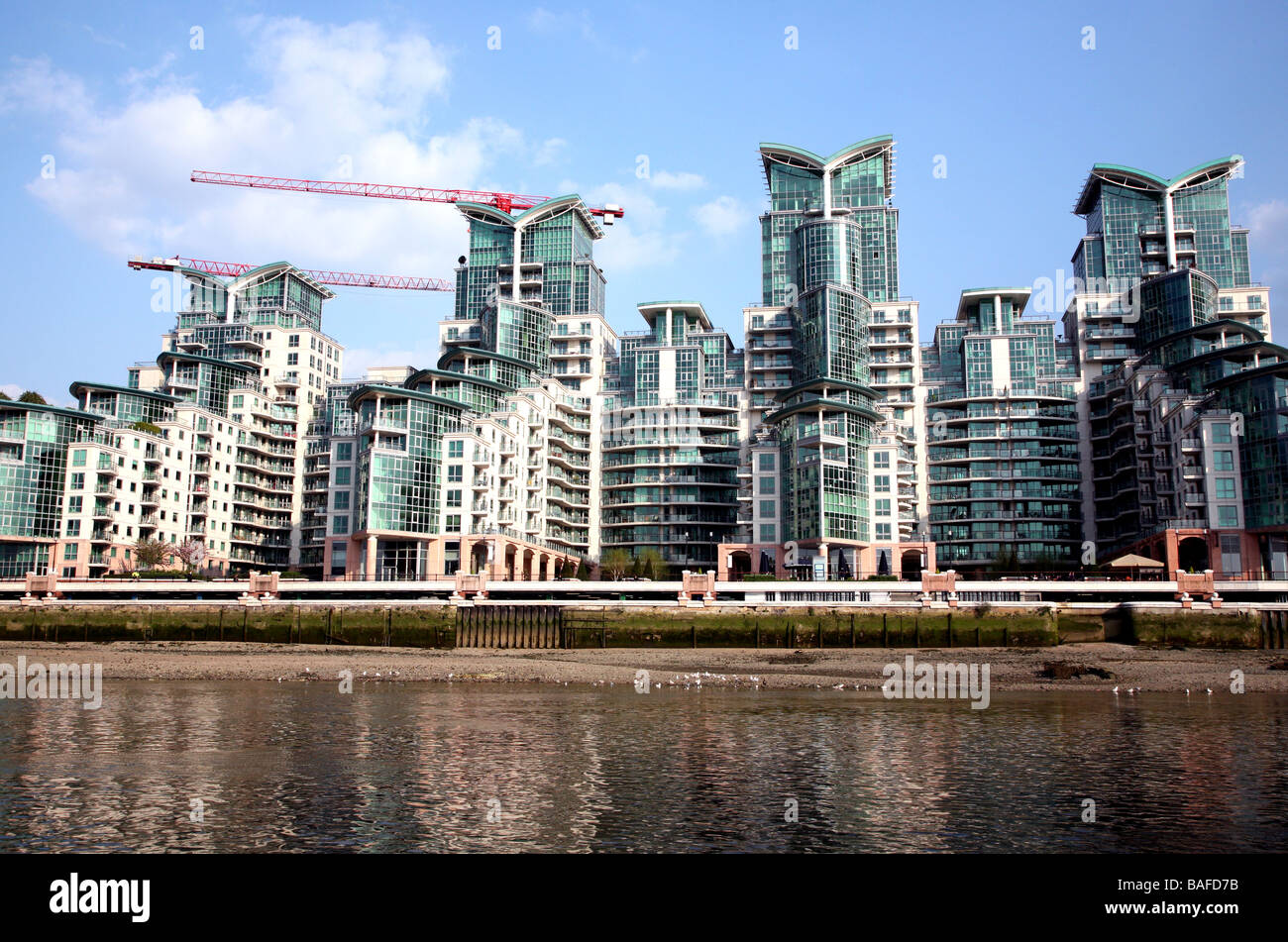 Luxury flats beside River Thames at Vauxhall London 2009 Stock Photo
