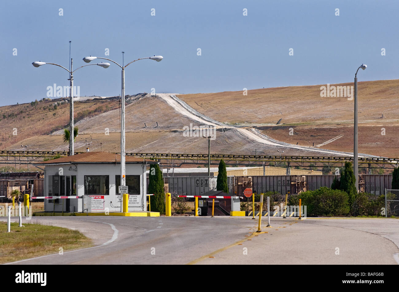 Phosphate mining facility at Bartow - Phosphate Mining Facility At Bartow Florida BAFG6B