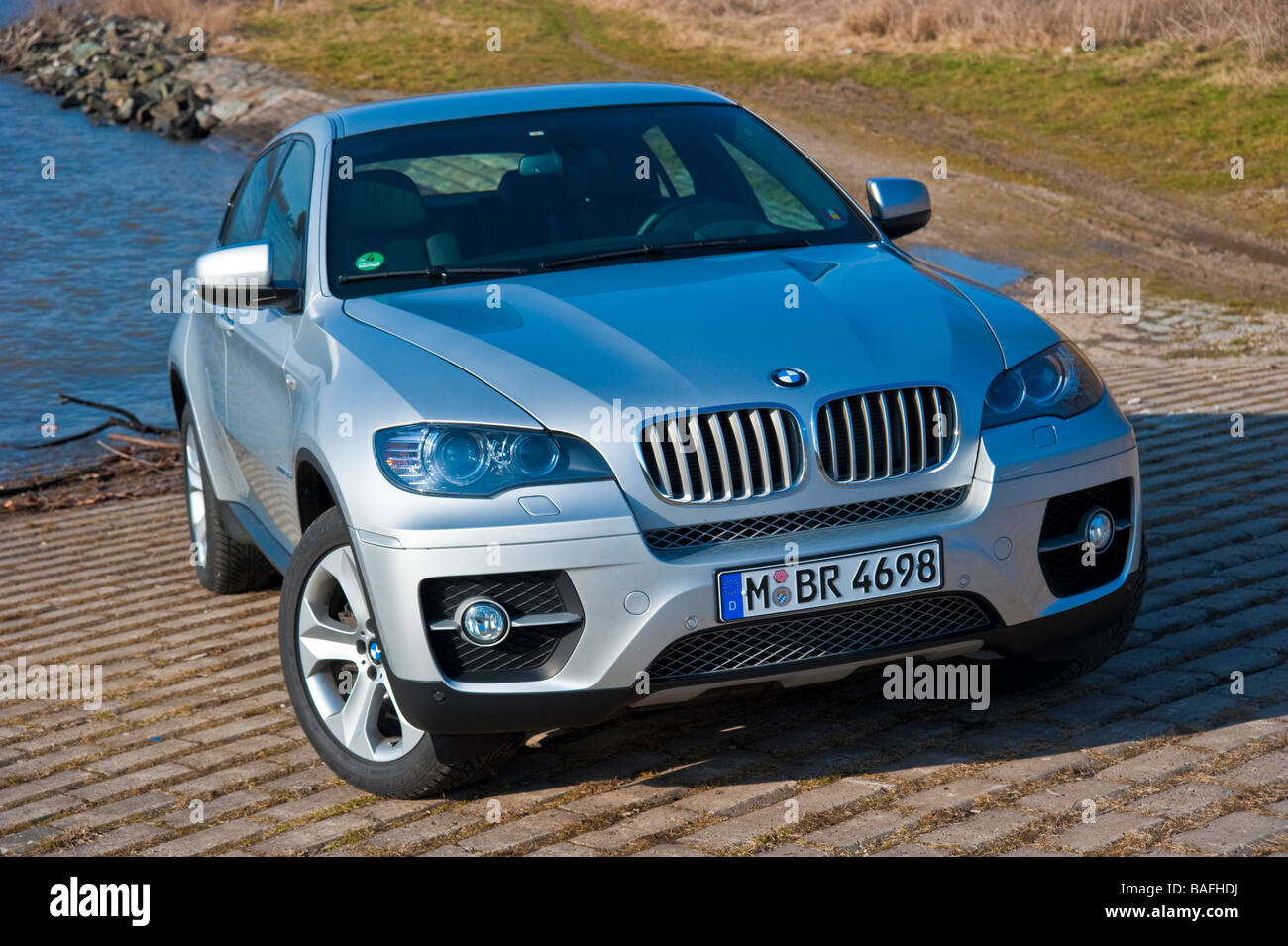 Silver Bmw X6 Front View Stock Photo Alamy