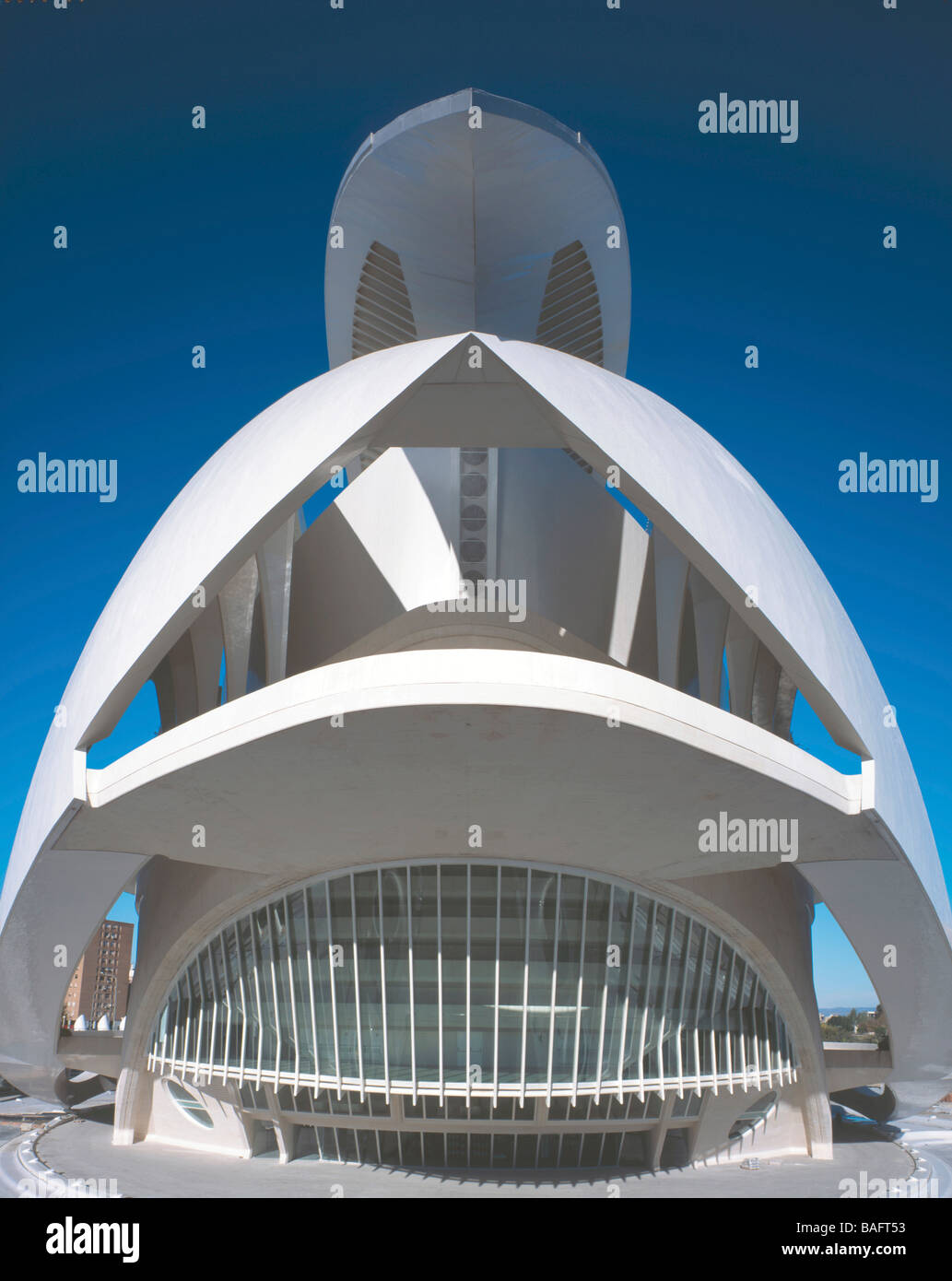 palau-de-les-arts-reina-sofia-valencia-spain-santiago-calatrava