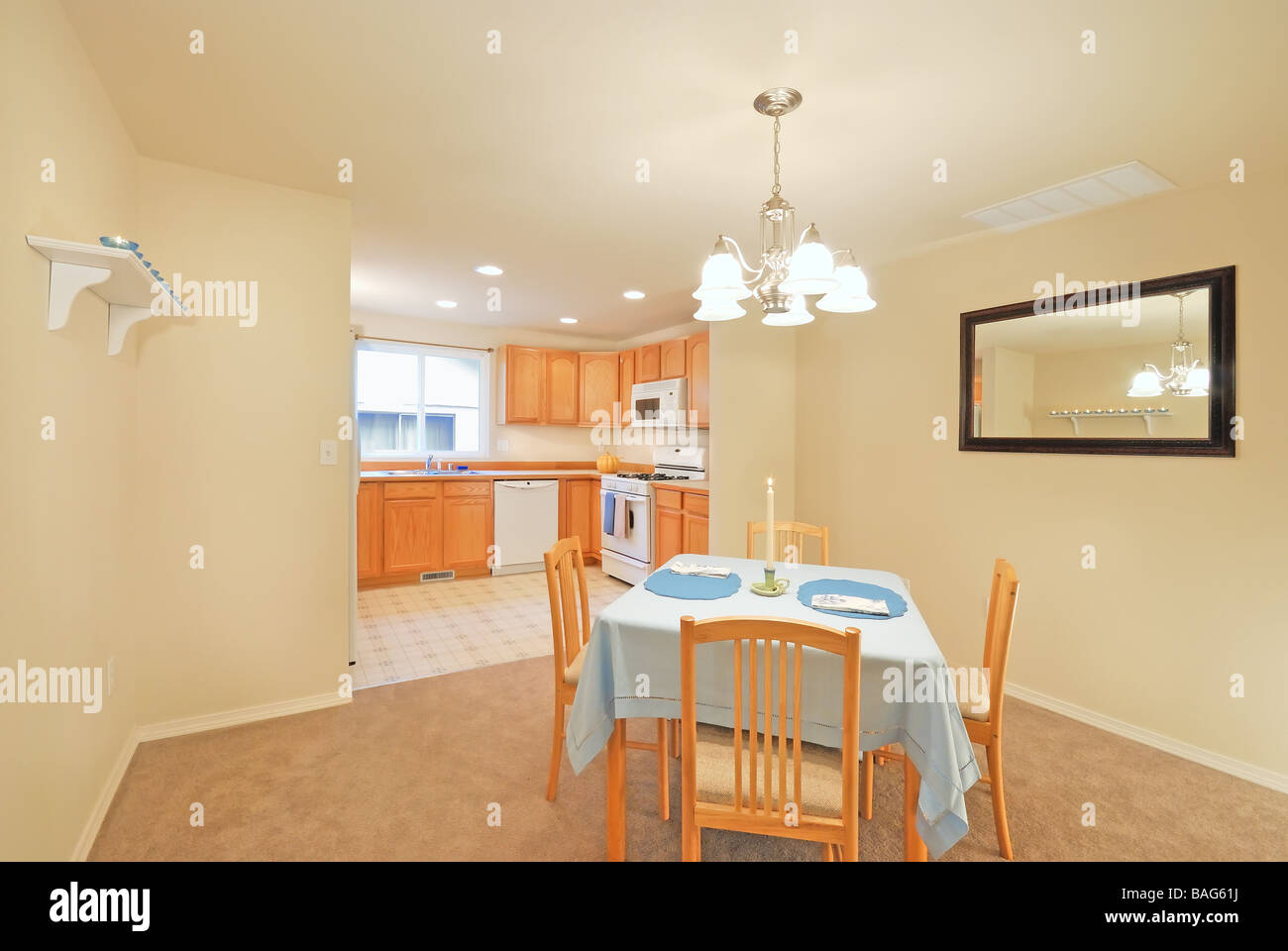Family dining table house hi-res stock photography and images - Alamy