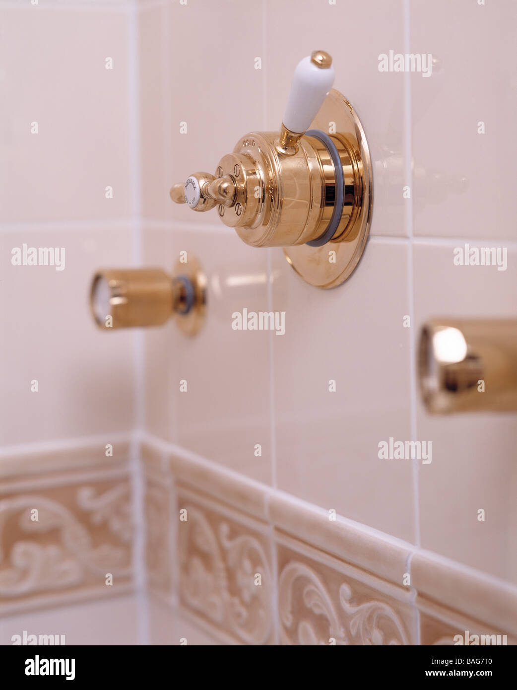 a luxury brass bath knob detail Stock Photo Alamy