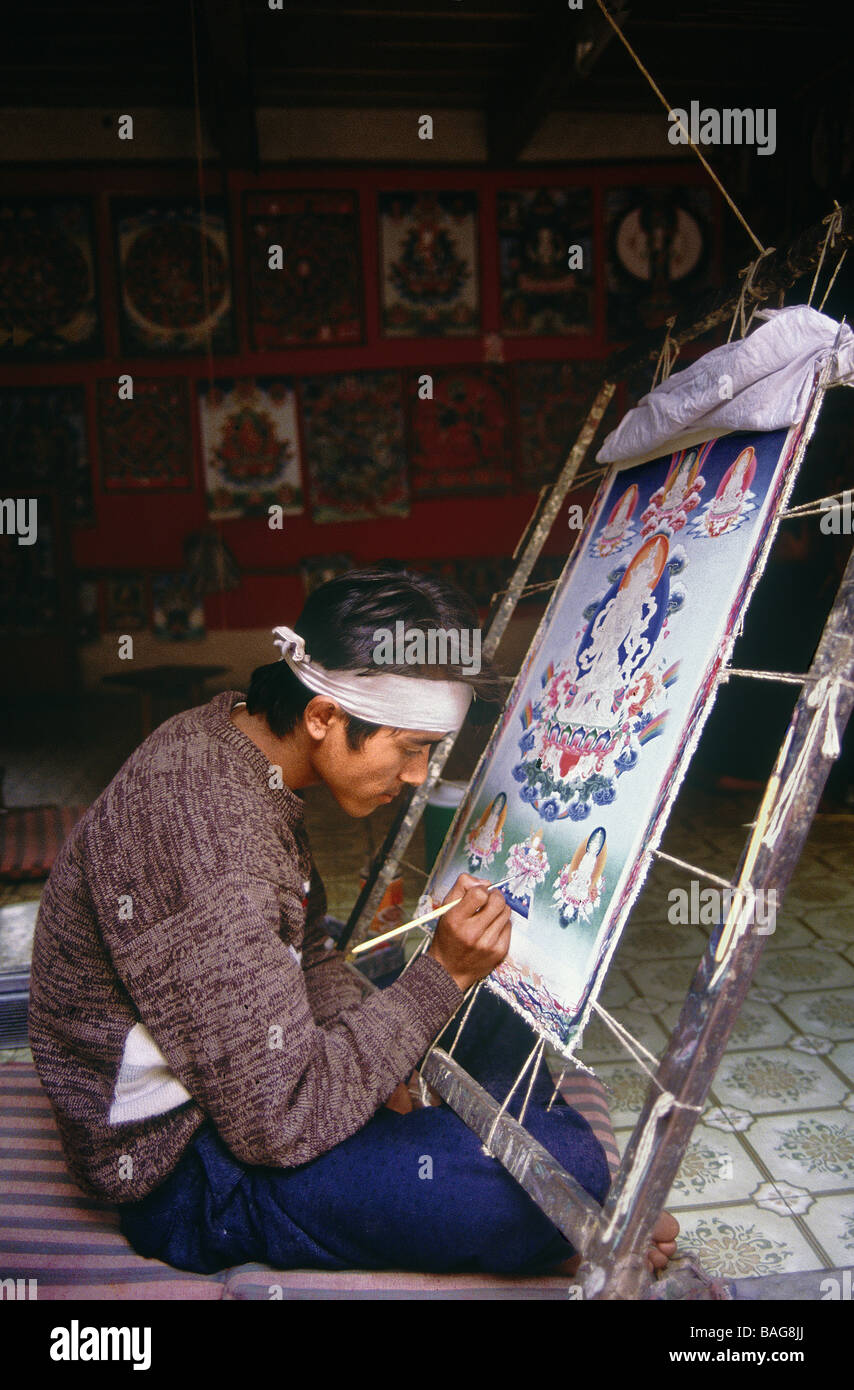 Nepal, Kathmandu Valley, Bagmati Zone, Lalitpur District, Patan, painter of thangka (traditional
