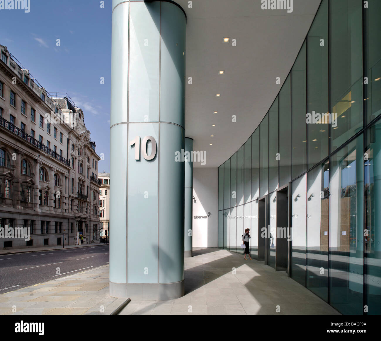 10 Queen Street Place, London, United Kingdom, Hok International, 10 queen street place entrance. Stock Photo