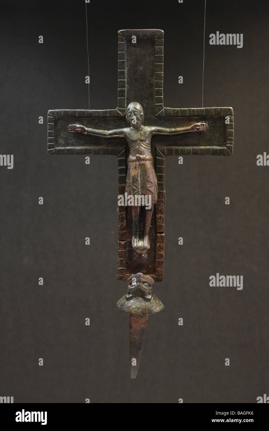 Kloster Eberbach, Zisterzienserkloster, Romanisches Kruzifix im Museum Stock Photo