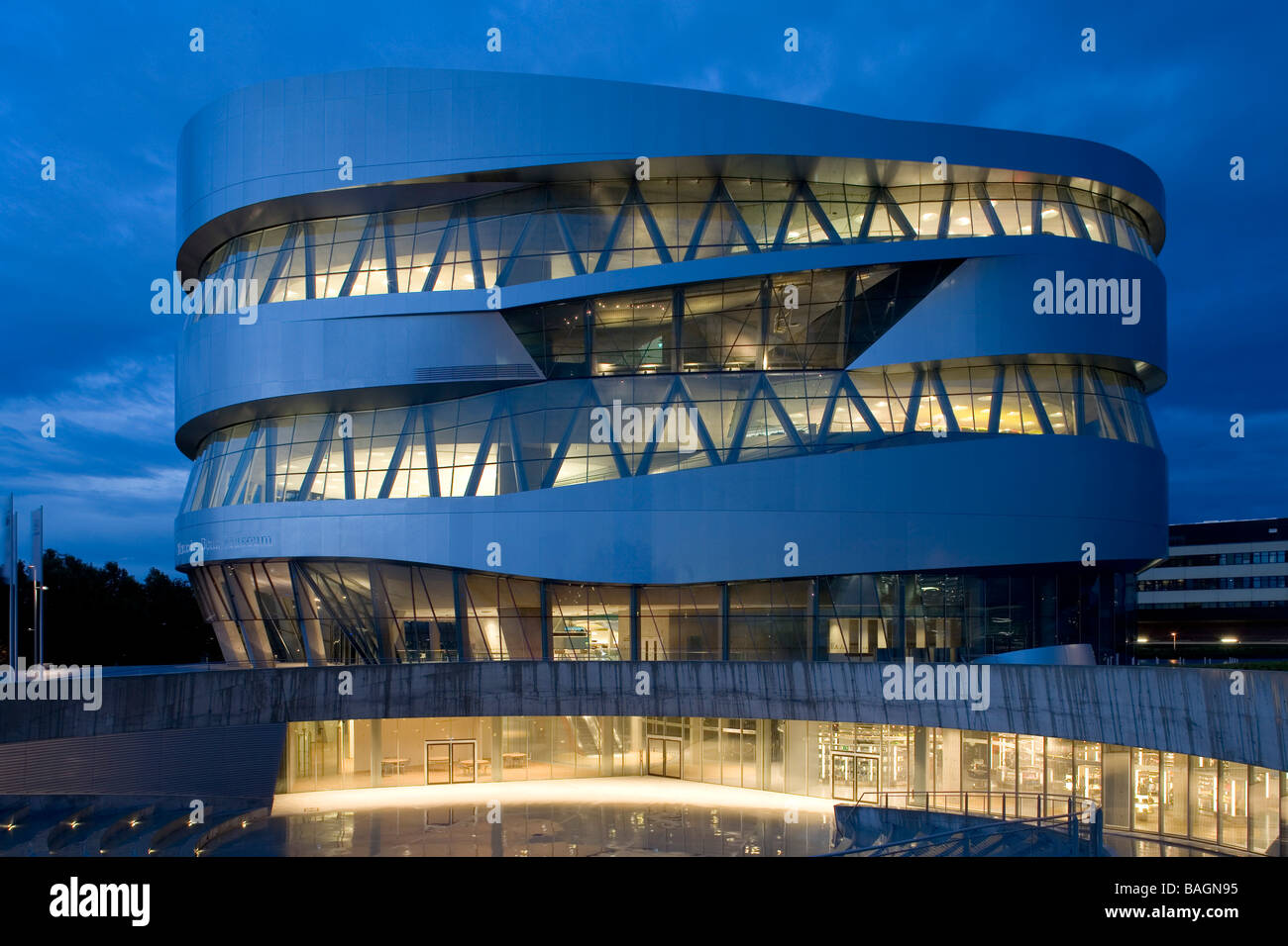 Mercedes Museum, Stuttgart, Germany, Un Studio (Ben Van Berkel and Caroline Bos), Mercedes museum twilight exterior of the west Stock Photo