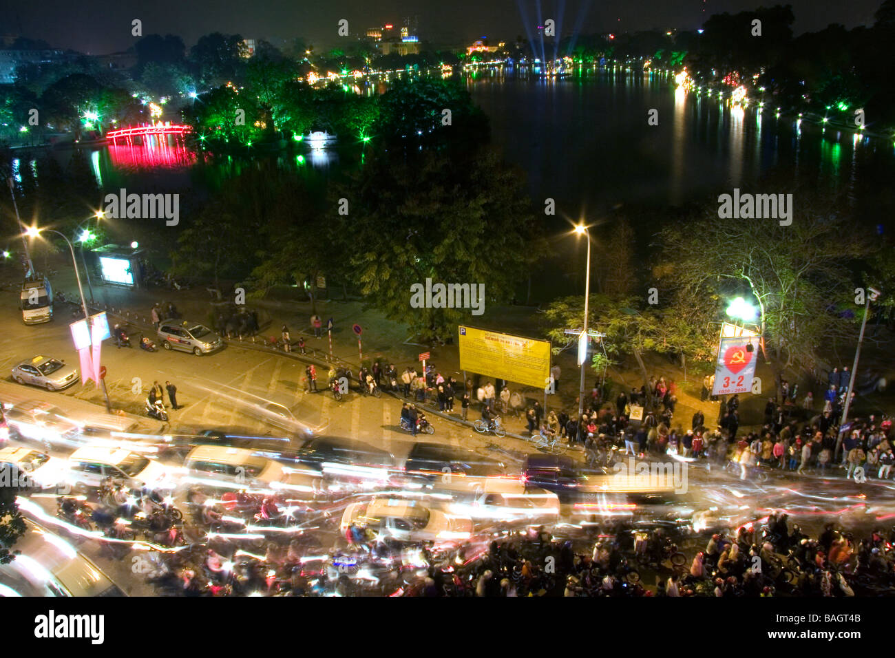 Night view of Hoan Kiem Lake and the Huc Bridge in Hanoi Vietnam Stock Photo