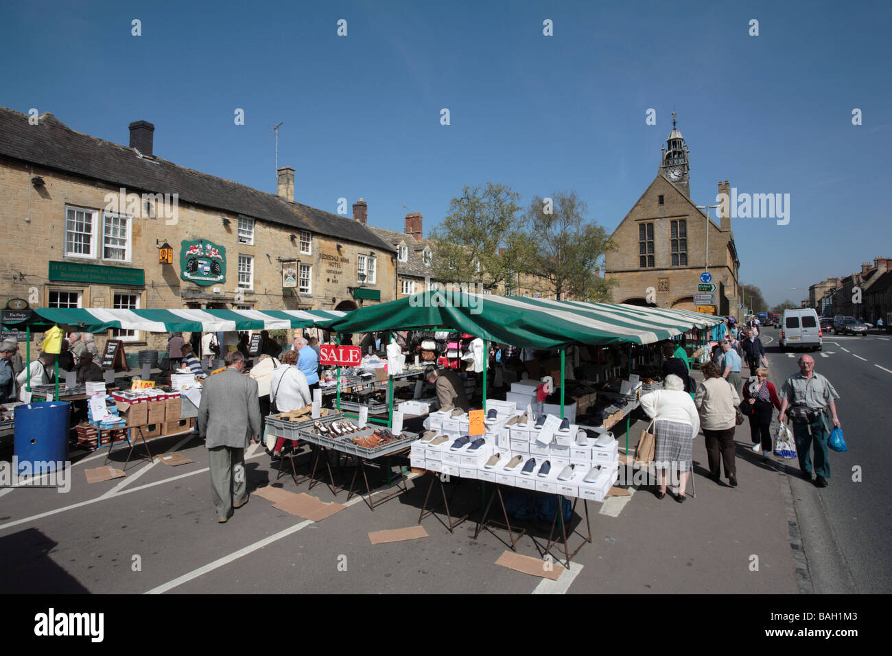 Tuesday street market, MoretoninMarsh, Gloucestershire Stock Photo