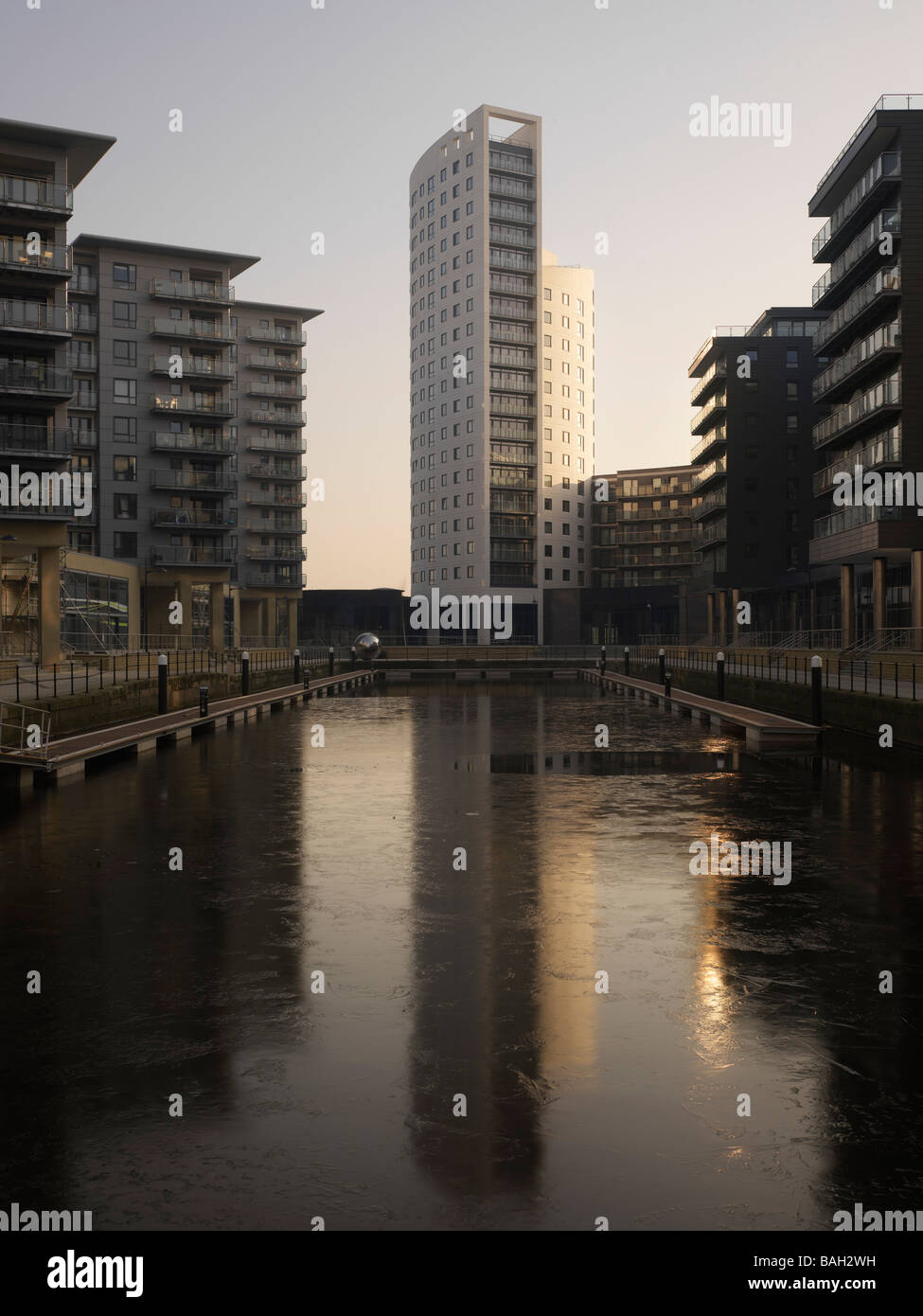 CLARENCE DOCK, CAREY JONES ARCHITECTS, LEEDS, UNITED KINGDOM Stock Photo Alamy