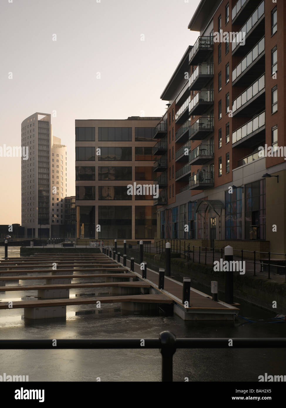 CLARENCE DOCK, CAREY JONES ARCHITECTS, LEEDS, UNITED KINGDOM Stock Photo Alamy