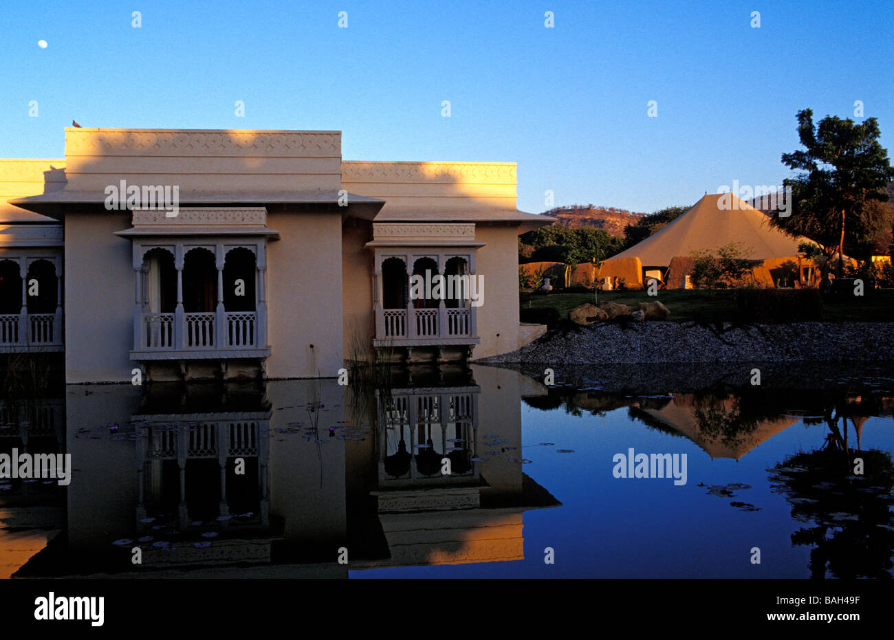 India, Rajasthan State, Ranthambore, Oberoi Vanyavilas resort, located next to the Ranthambore National Park and Tiger Reserve Stock Photo