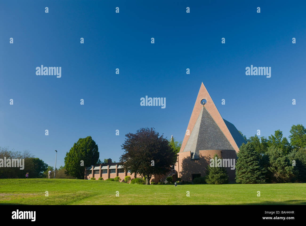 Columbus Indiana architecture First Baptist Church built in 1965 by architect Harry Weese. U.S. National Historic Landmark Stock Photo