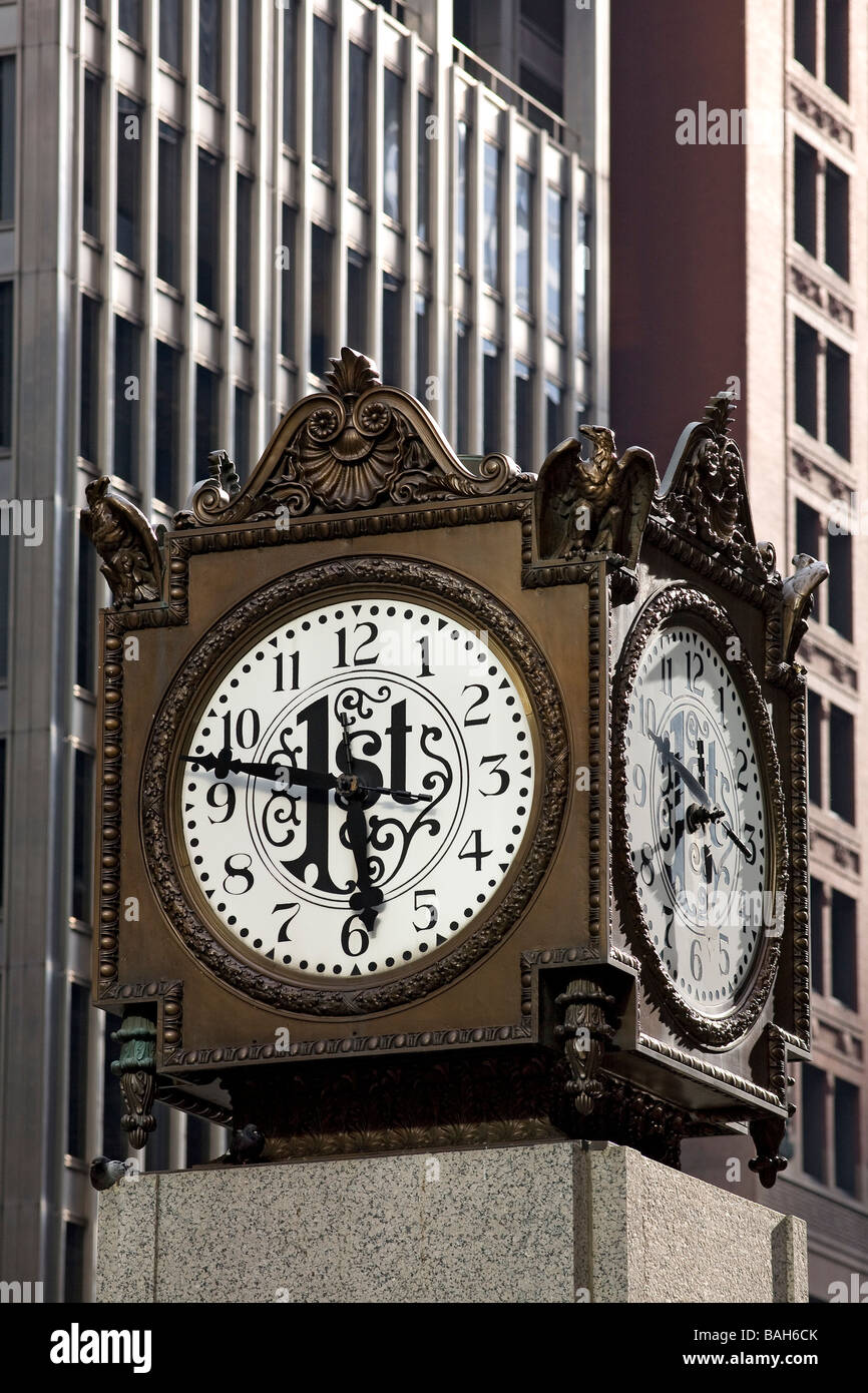 United States, Illinois, Chicago, the Loop District, Chase Tower Plaza, clock Stock Photo