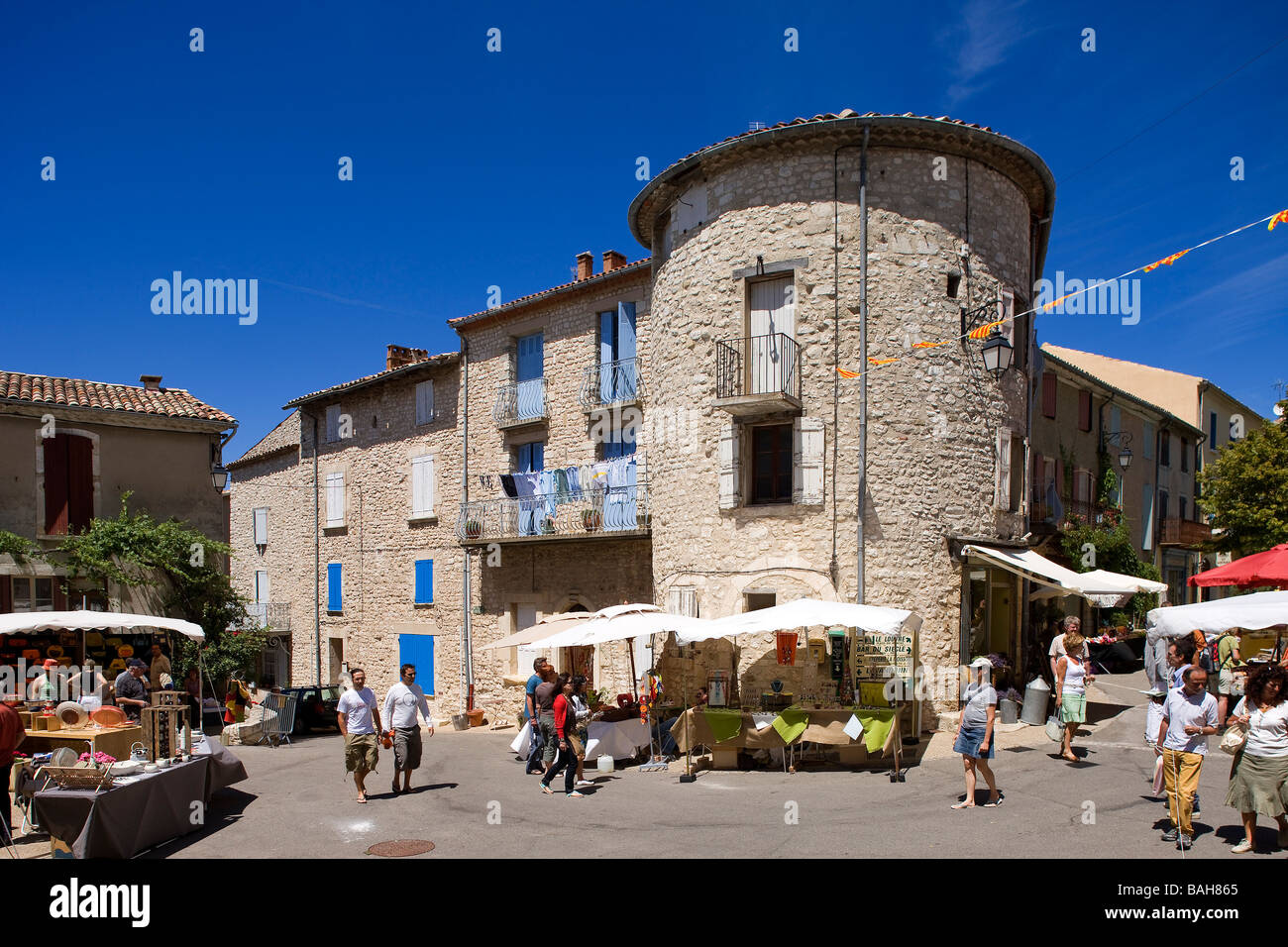 France, Vaucluse, Sault, Plein Ph'Arts, art and craft daily and nightly