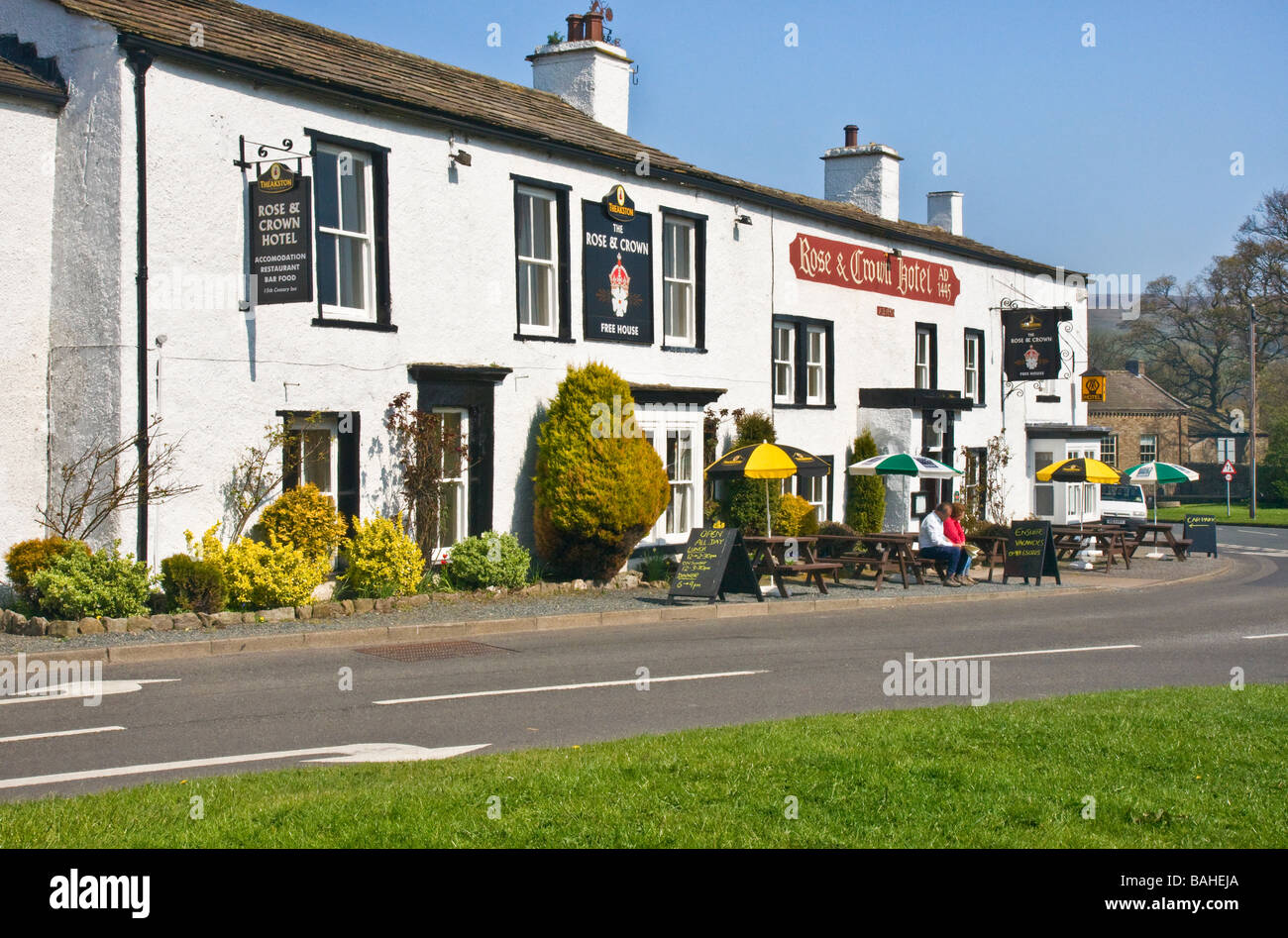 The 'Rose and Crown' Inn at Bainbridge in Wensleydale, North Yorkshire, UK Stock Photo