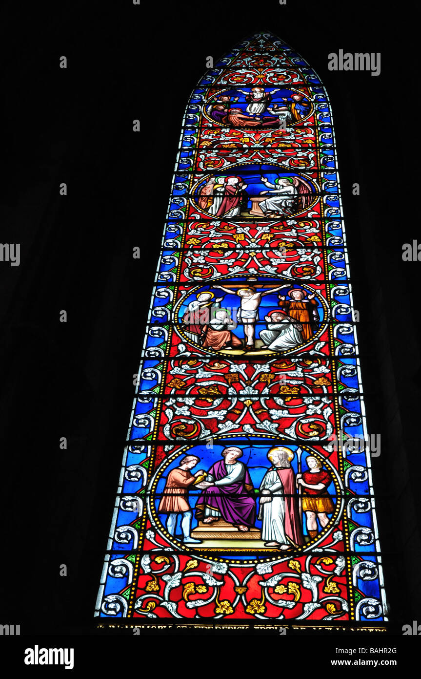 Stained glass window in Lincoln Cathedral Stock Photo Alamy