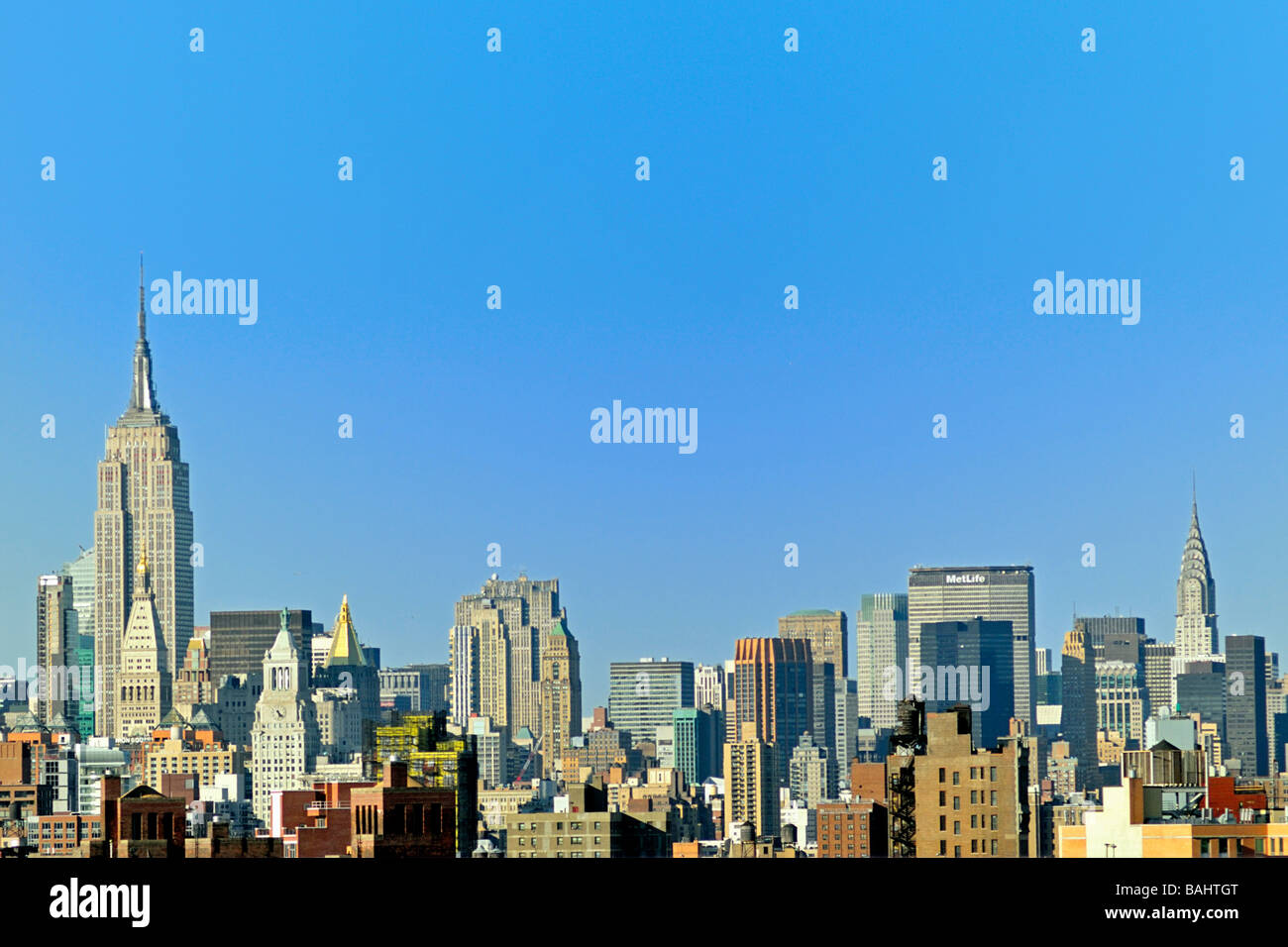 new york city skyline from brooklyn bridge Stock Photo - Alamy