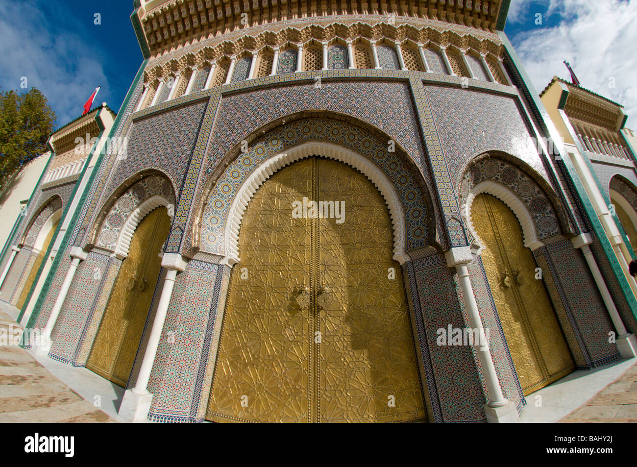 Entrance doorway to the Royal Palace in Fez Morocco Stock Photo - Alamy