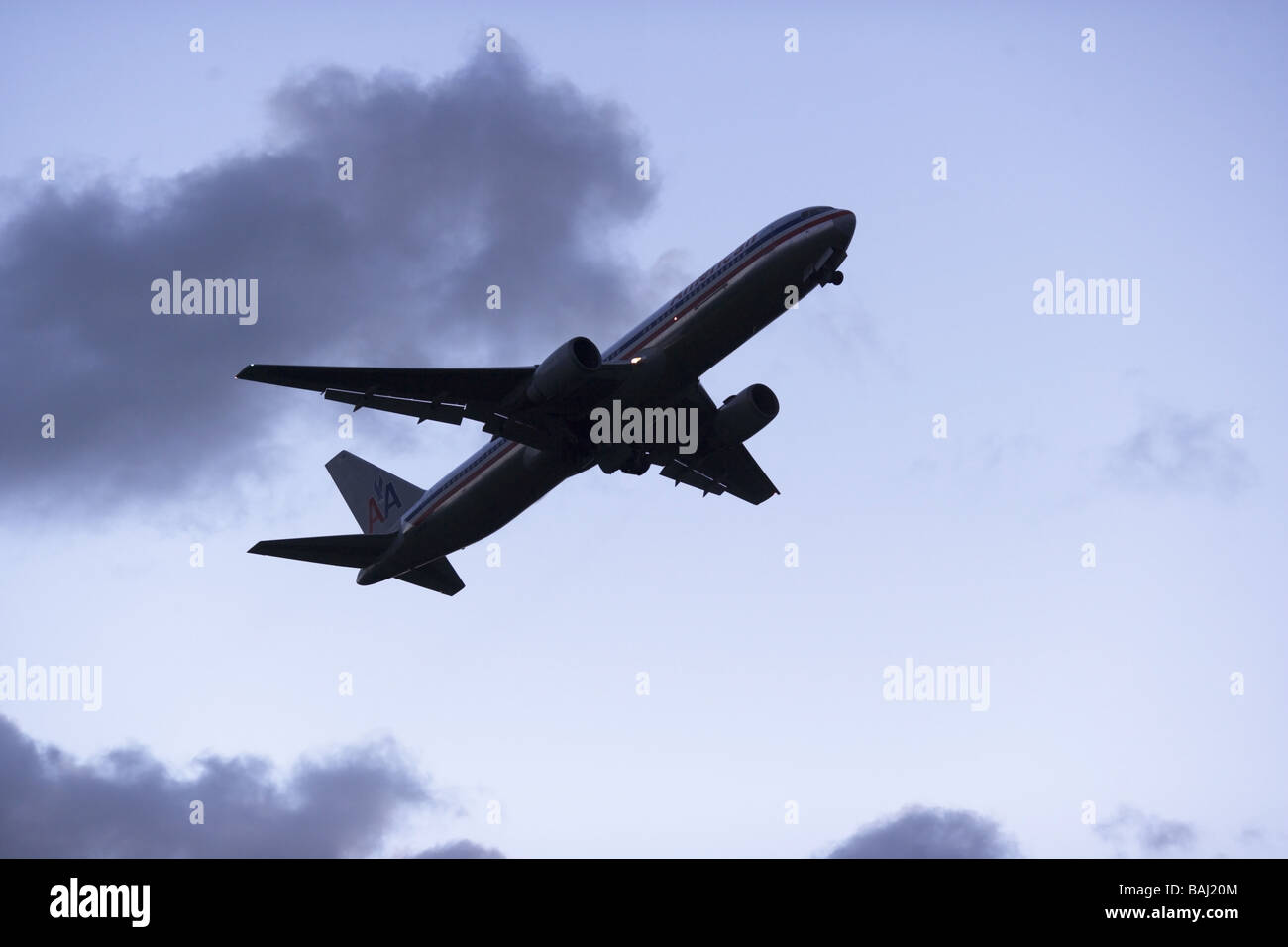With Flight Commercial Aviation, Aircraft in flight Stock Photo - Alamy