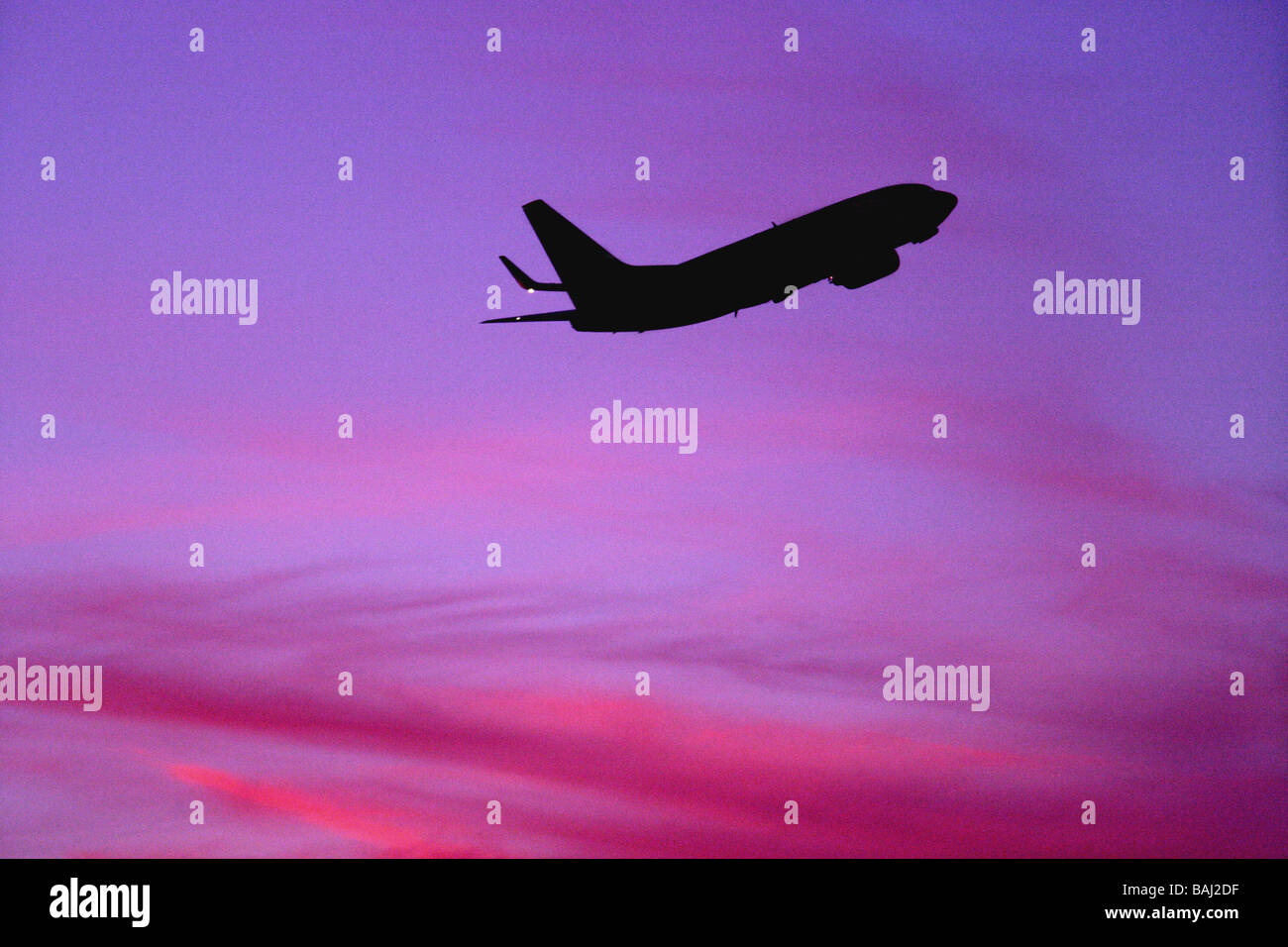 commercial-aviation-aircraft-in-flight-stock-photo-alamy