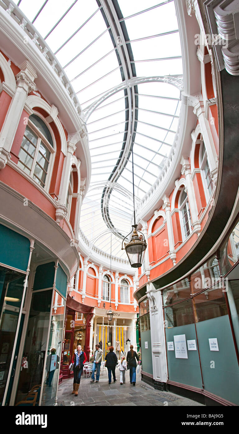 Cardiff arcade hi-res stock photography and images - Alamy