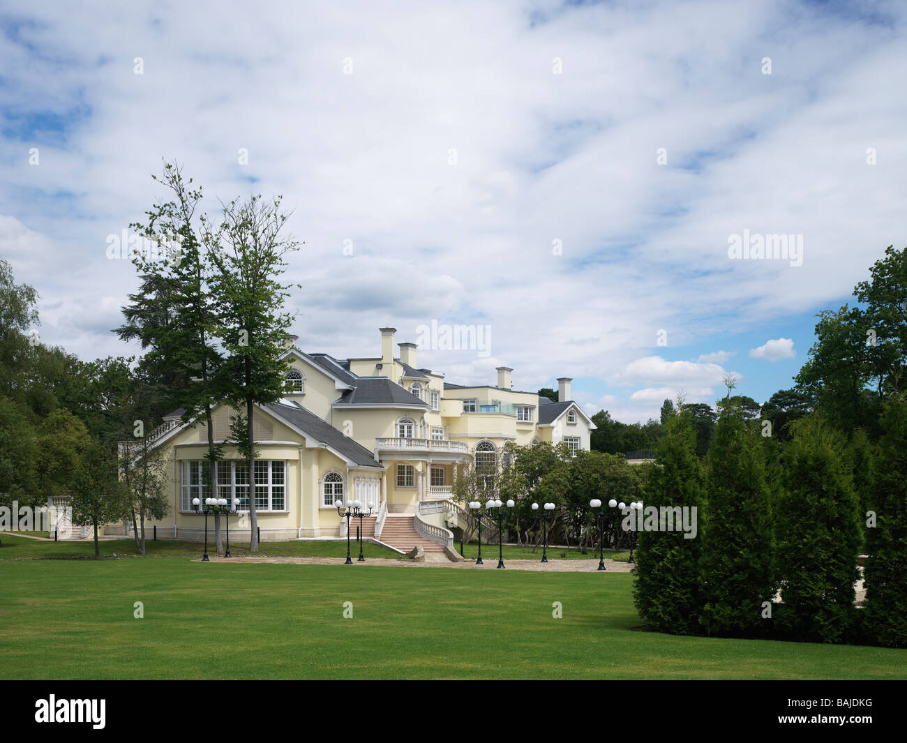 UPDOWN COURT, JOHN B. SCHOLZ, WINDLESHAM, UNITED KINGDOM Stock Photo