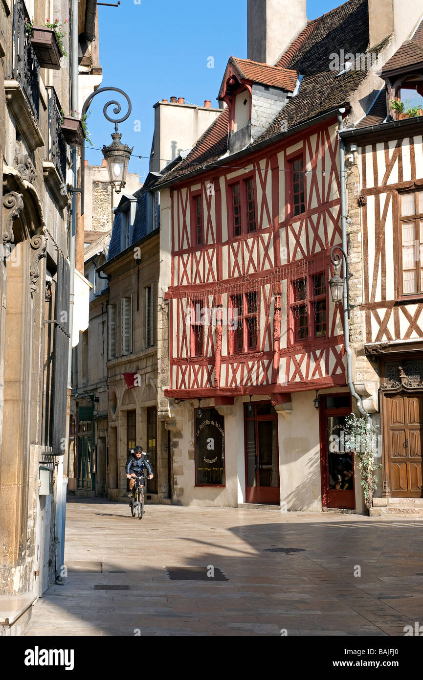 France, Cote d'Or, Dijon, timbered house at the corner of Vauban and rue Amiral Roussin (Amiral Roussin Street) (Amiral Roussin Stock Photo