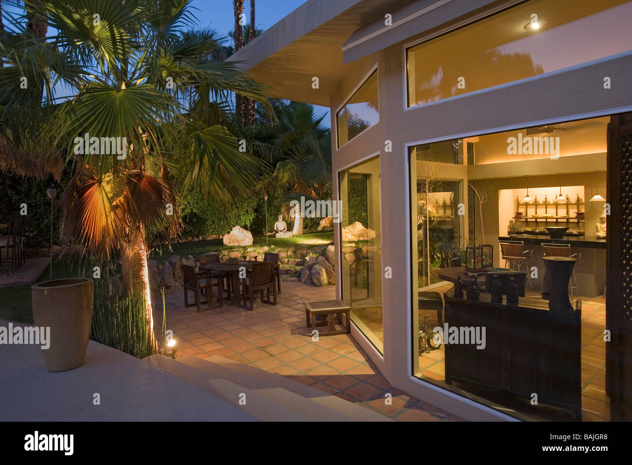 Exterior of modern home, dusk Stock Photo - Alamy