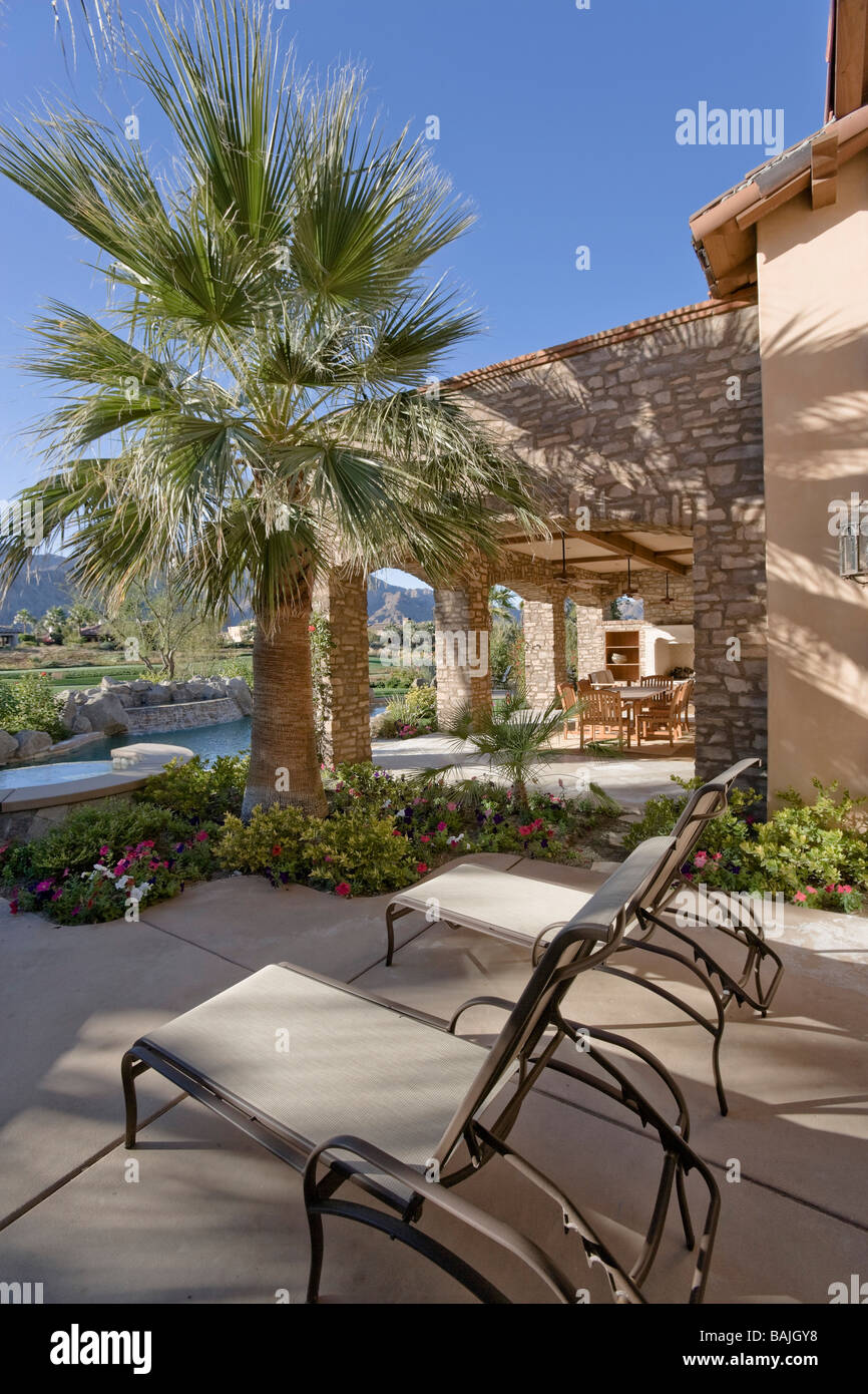 Luxurious exterior hi-res stock photography and images - Alamy