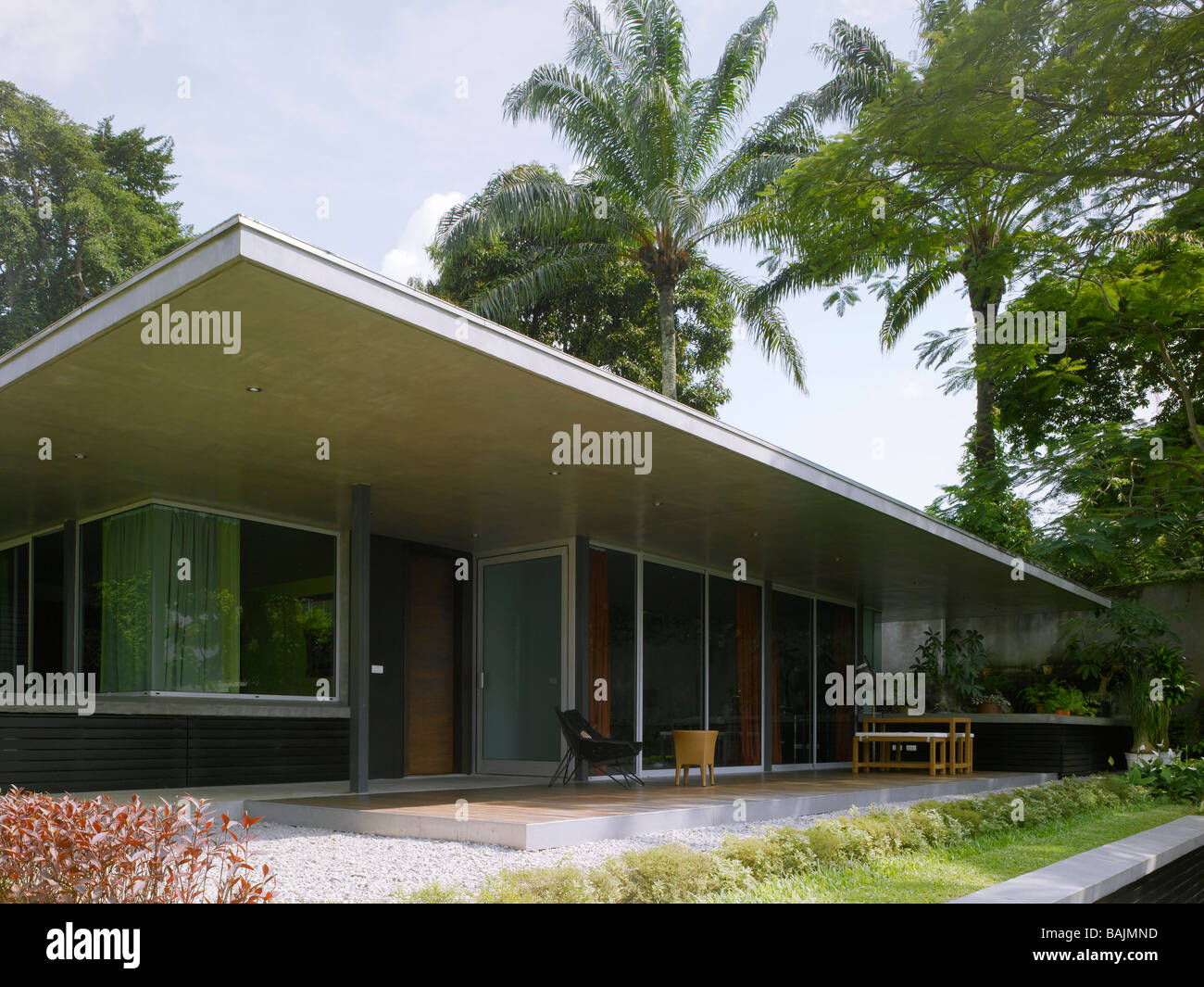 Ivory coast abidjan house hi-res stock photography and images - Alamy