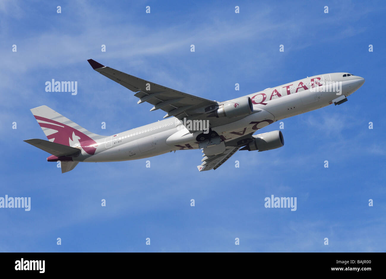 Qatar Airways Airbus A330 jet airliner aircraft plane taking off flying Stock Photo