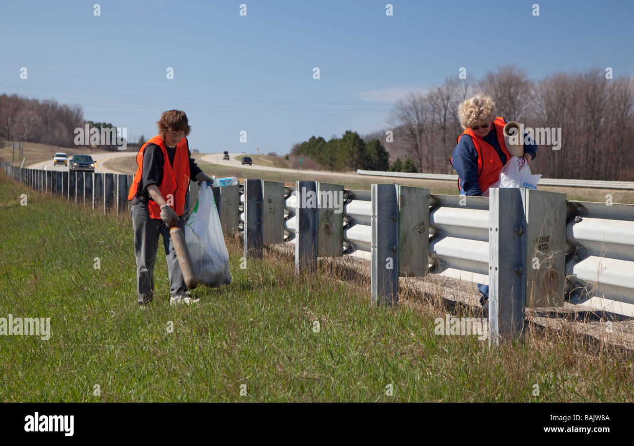 Volunteers Pick Up Litter in Adopt a Highway Program Stock Photo Alamy