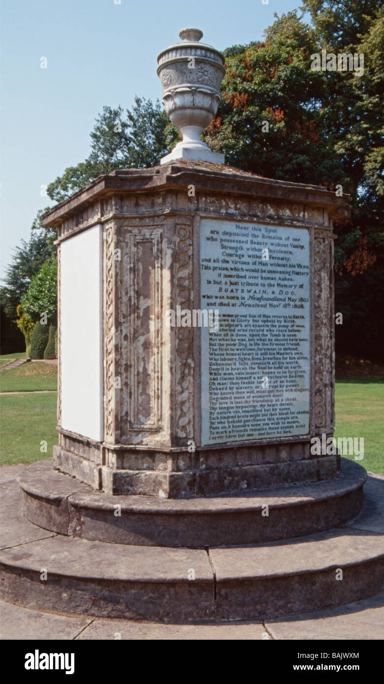 Boatswain's monument (poet Lord Byron's dog), Newstead Abbey, Ravenshead, Nottinghamshire, England, UK Stock Photo