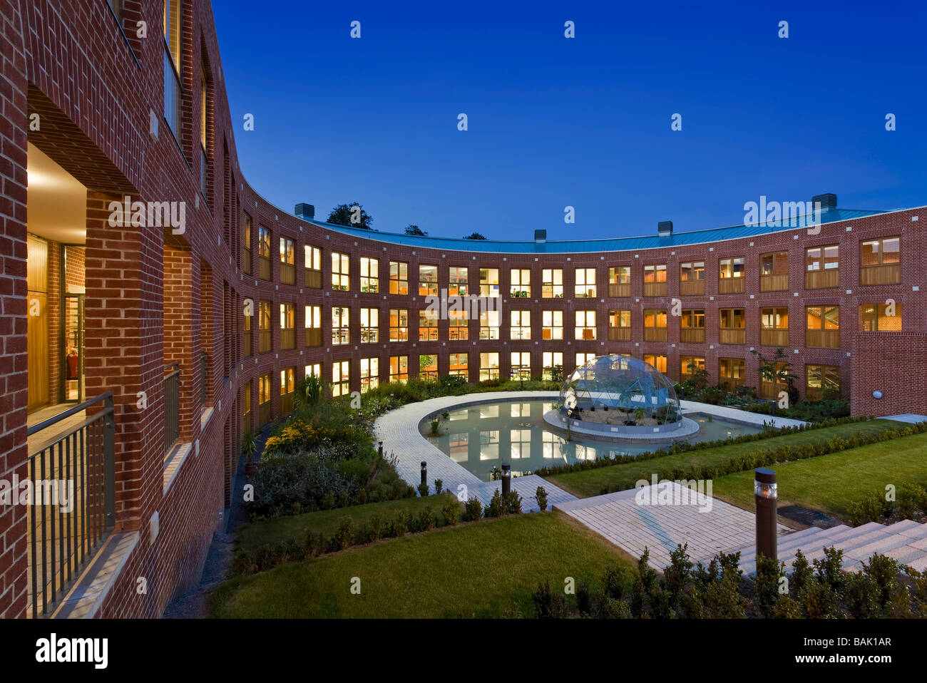 SANGER BUILDING BRYANSTON SCHOOL, HOPKINS ARCHITECTS, BLANDFORD