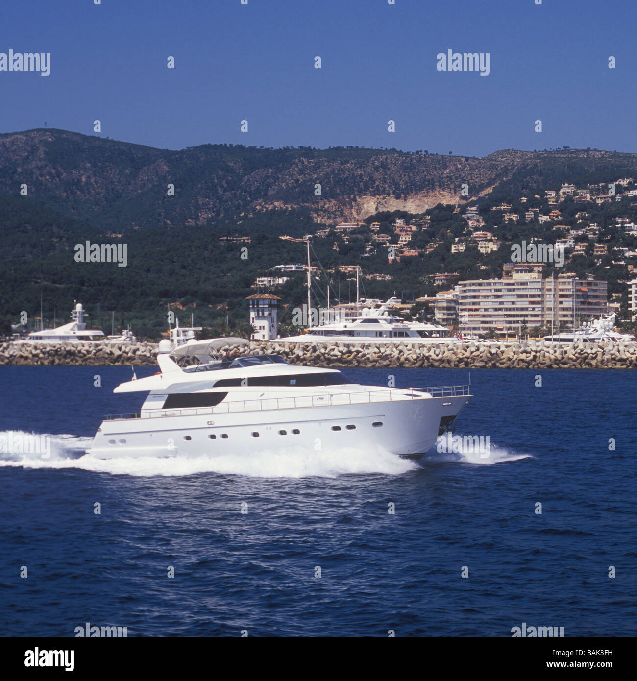 Sanlorenzo SL72 (22 mtrs) luxury superyacht under power near Puerto Portals Marina, South West Mallorca Stock Photo
