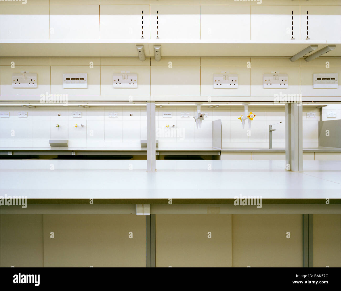ucl paul o’gorman building - institute of cancer studies interior ...