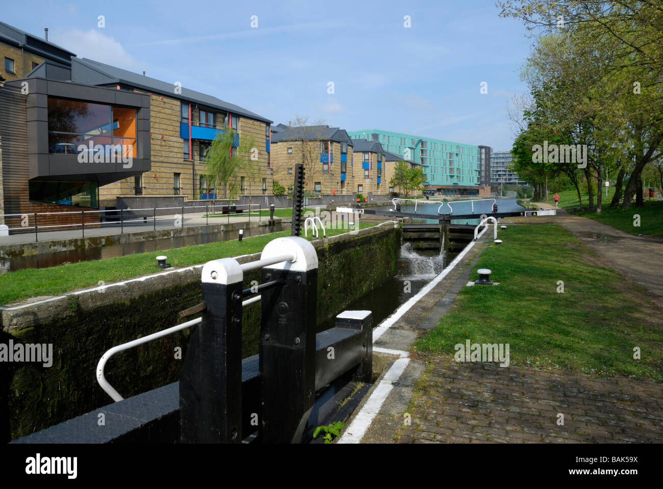 Mile End Lock on Regent s Canal Mile End London Stock Photo