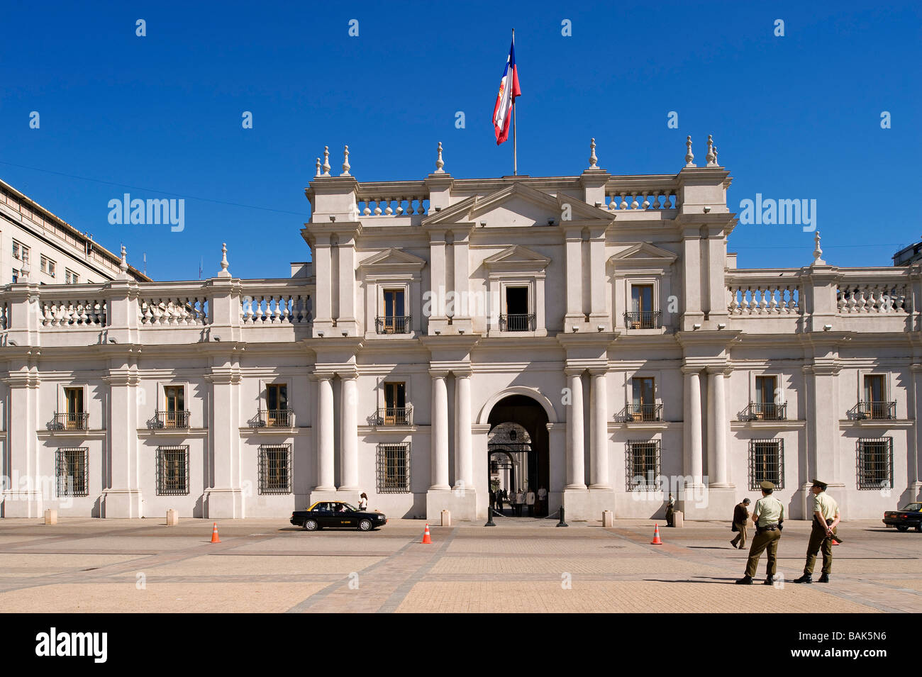 Palacio de la moneda chile santiago hi-res stock photography and images ...