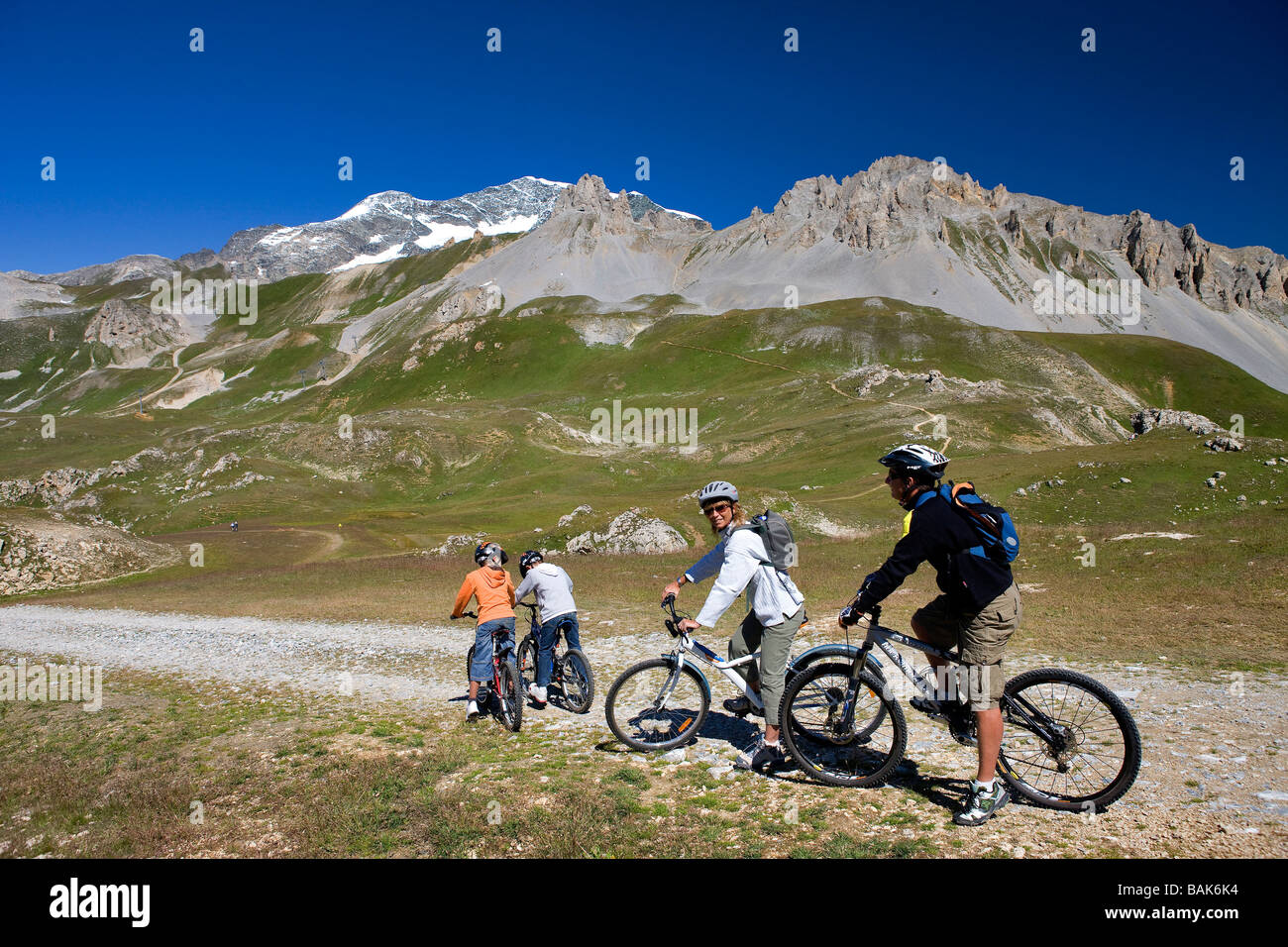 Bike On Chair Lift Stock Photos & Bike On Chair Lift Stock Images Alamy