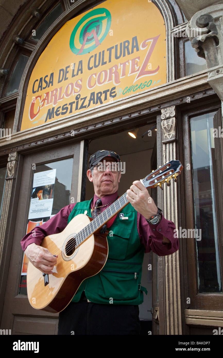 mexican-guitar-player-in-chicago-stock-photo-alamy