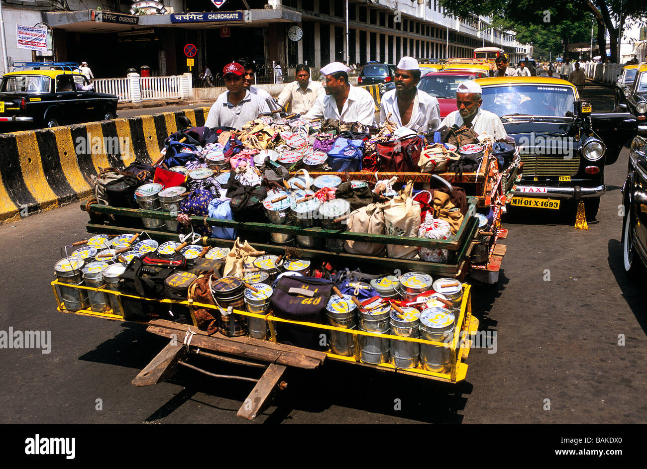 India, Maharashtra State, Mumbai (Bombay), the dabbawalas of mumbai deliver daily some 150000 lunch boxes to office workers Stock Photo