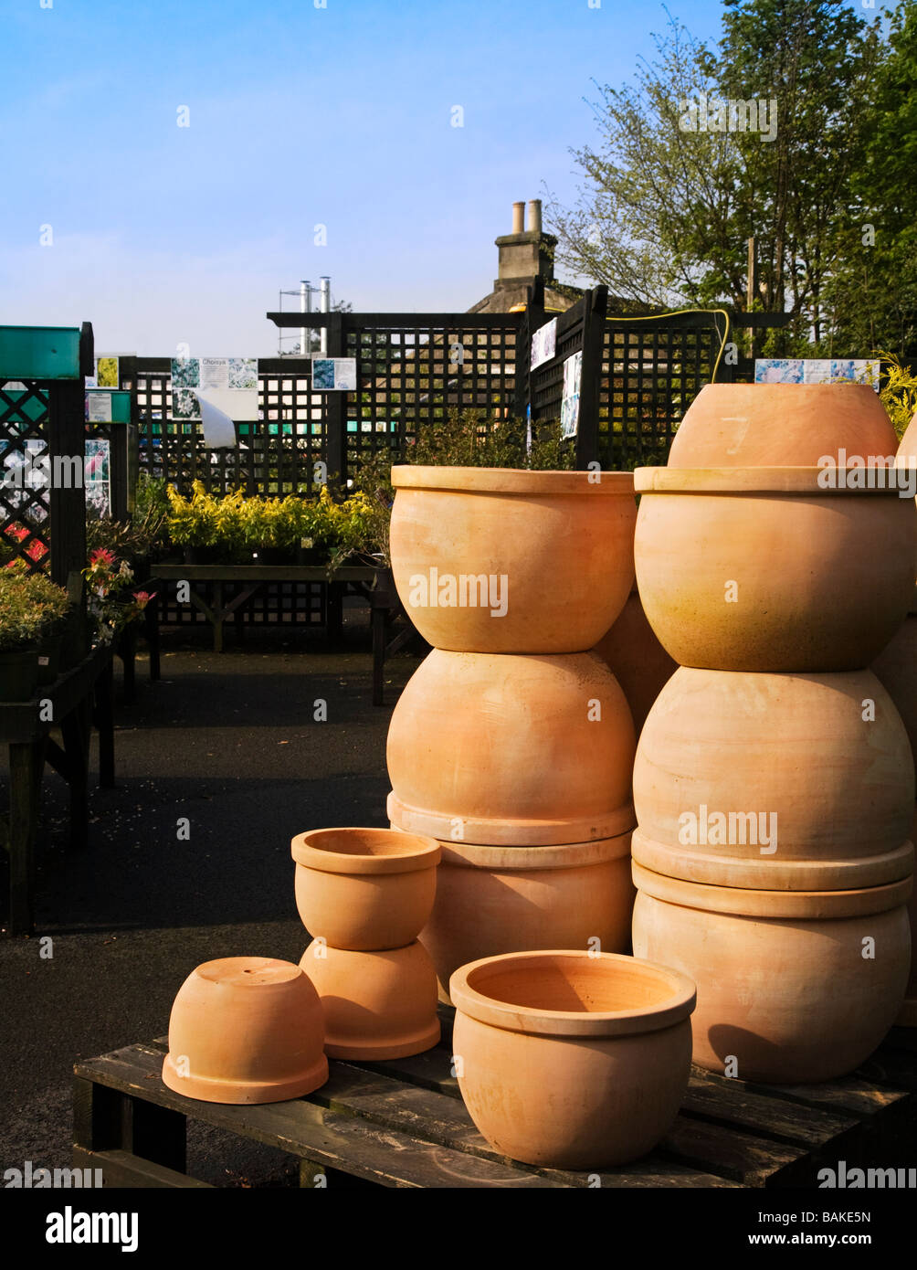 Terracotta Pots Uk High Resolution Stock Photography and Images Alamy