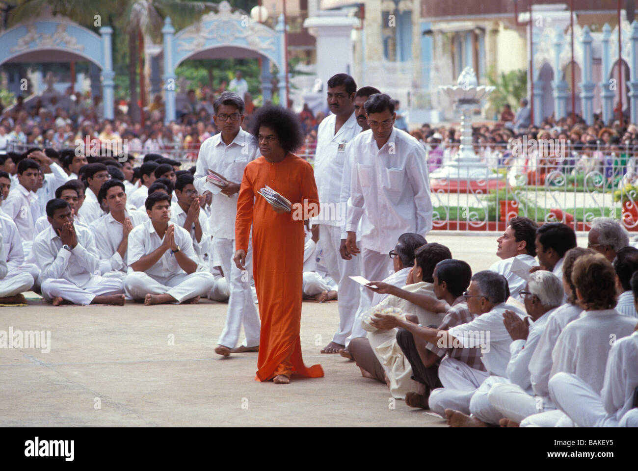 India, Andhra Pradesh State, ashram of Puttaparti, darshan of the guru